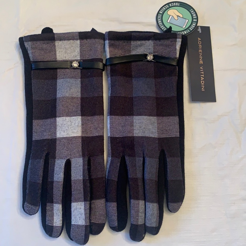 Adrienne Vittadini Gloves. One Size. NWT